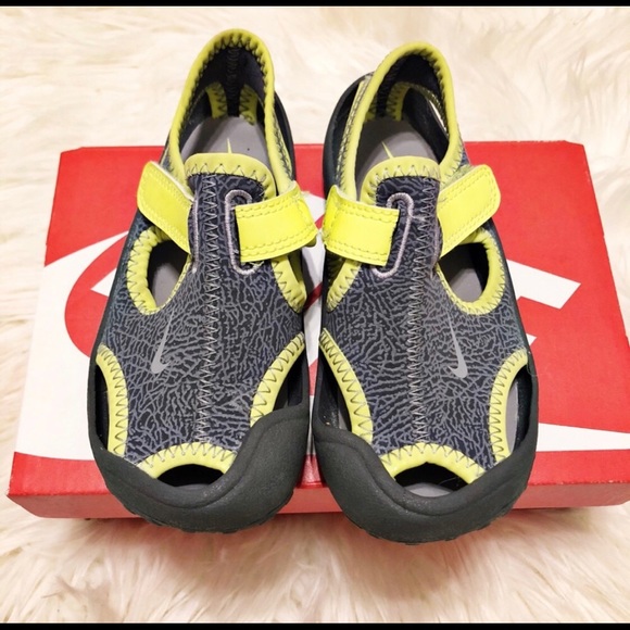 nike baby swim shoes